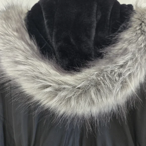 Mossimo Women's Black Parka Coat with Faux Fur Trim Size Small - Picture 3 of 8